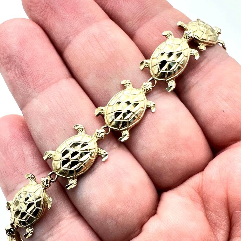 Estate Jewelry Womens Bracelet 14K Yellow Gold Turtle Design Ocean Beach Luxury